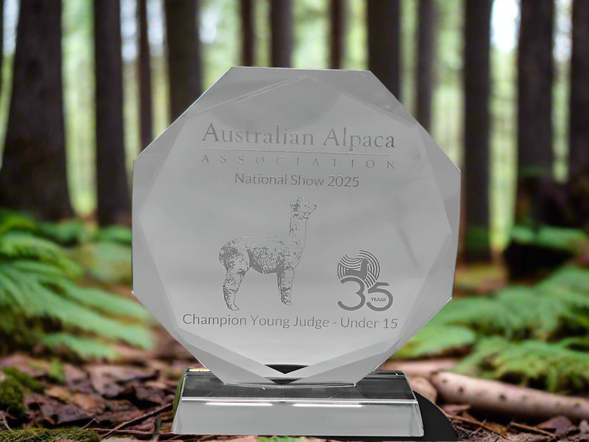 Trophies Glass Round